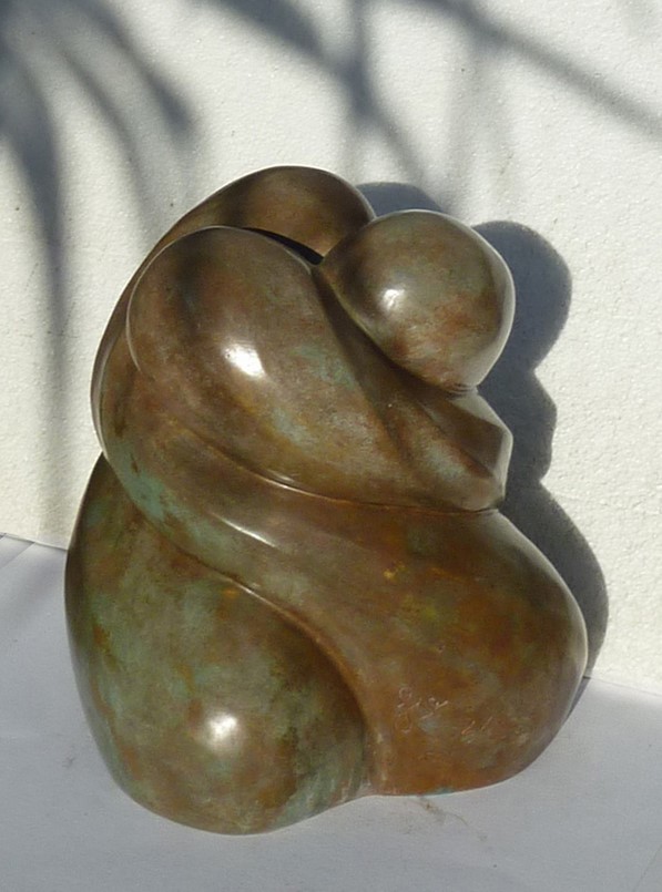 Tendresse ou le baiser, sculpture en bronze , flore de valicourt